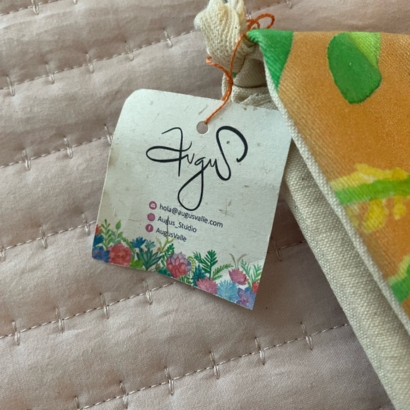 “augus boutique” beachy crossover bag - Picture 2 of 3